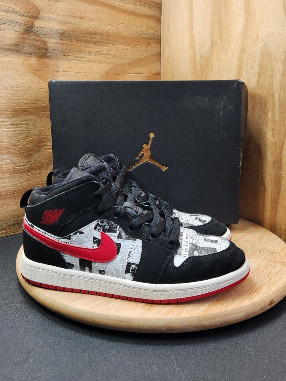 Jordan 1 Mid SE Newspaper Air Times Boys Kids Sneakers Size 3Y